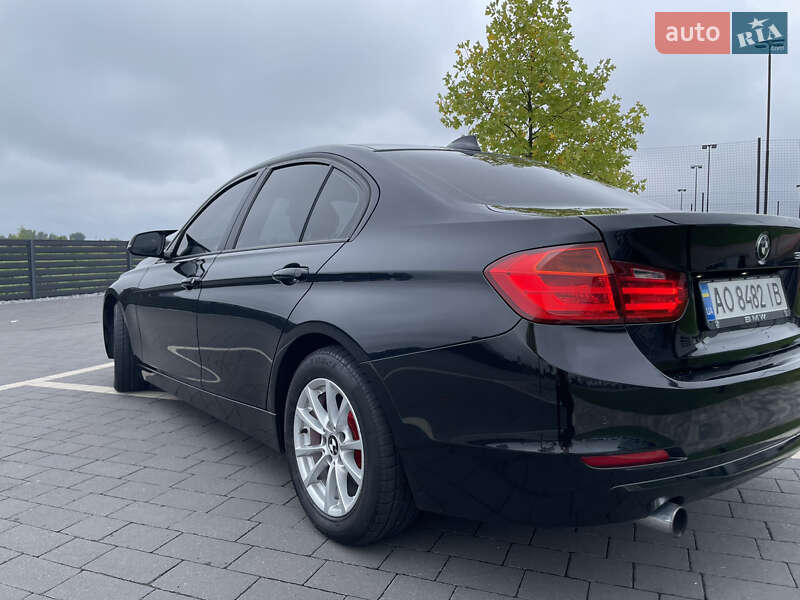 Седан BMW 3 Series 2012 в Мукачевому