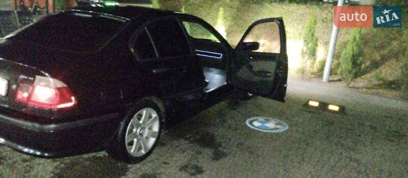 Седан BMW 3 Series 2004 в Полтаві