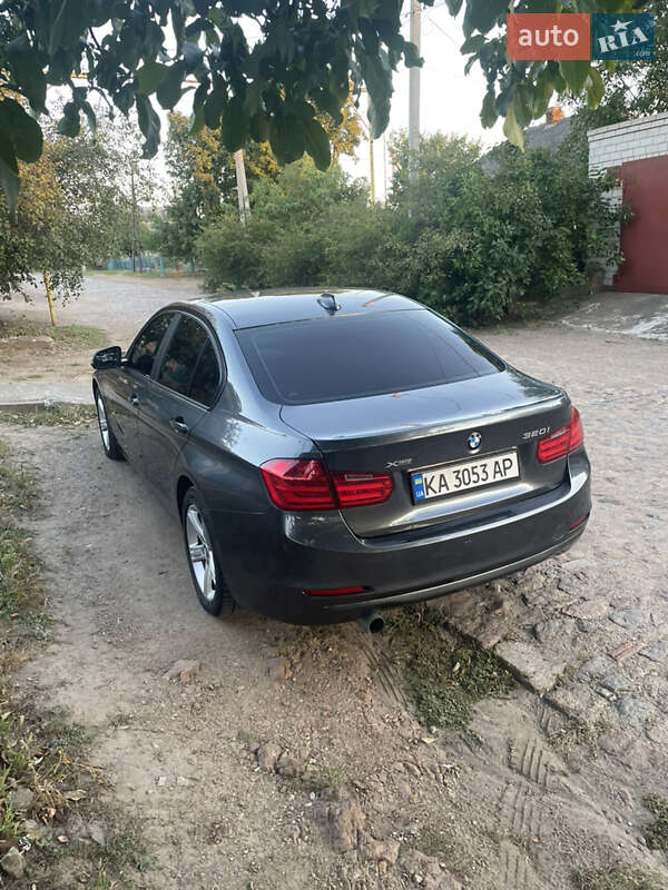 Седан BMW 3 Series 2013 в Первомайську