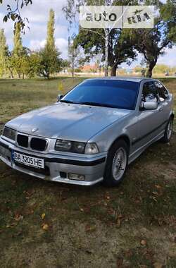 Купе BMW 3 Series 2001 в Смоліному