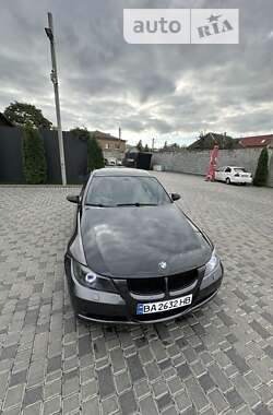 Седан BMW 3 Series 2005 в Кропивницком