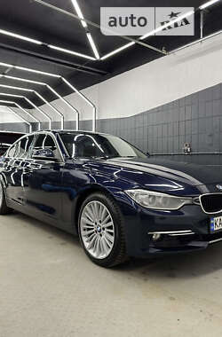 Седан BMW 3 Series 2014 в Вараше