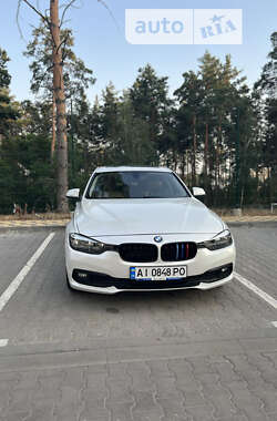 Седан BMW 3 Series 2015 в Бучі