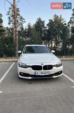 Седан BMW 3 Series 2015 в Бучі