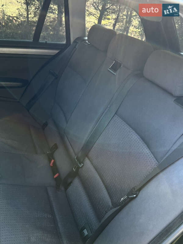 Универсал BMW 3 Series 2005 в Вараше