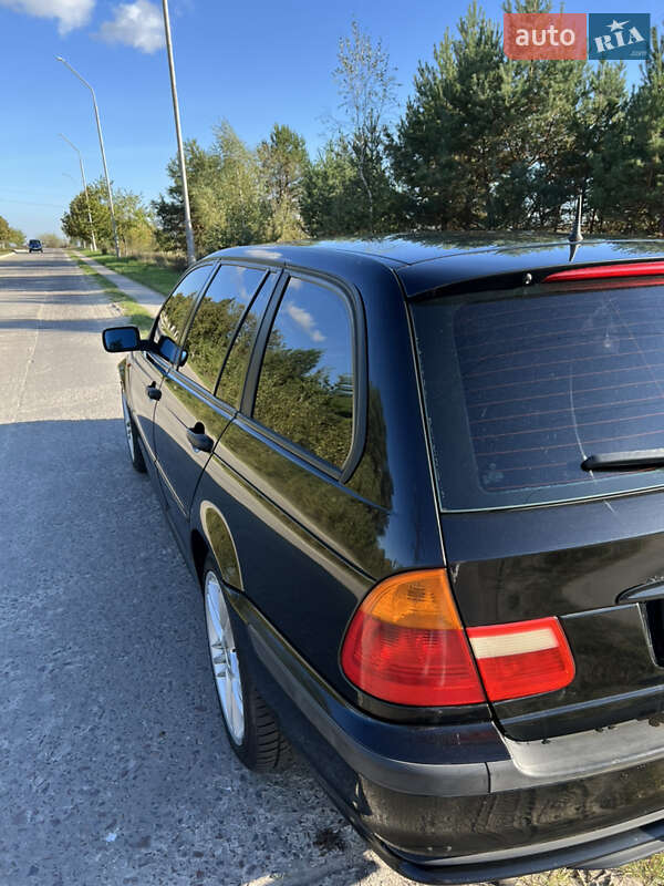 Универсал BMW 3 Series 2005 в Вараше
