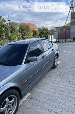 Седан BMW 3 Series 2004 в Львові