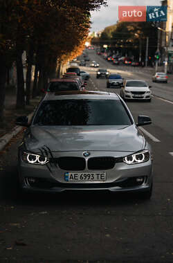 Седан BMW 3 Series 2014 в Дніпрі