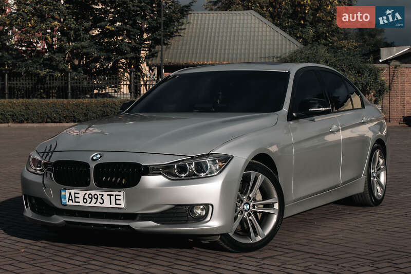 Седан BMW 3 Series 2014 в Дніпрі