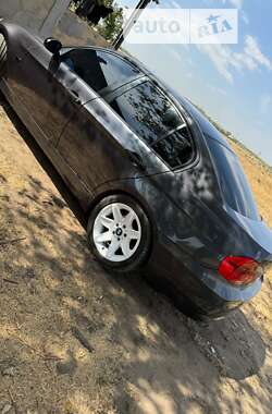 Седан BMW 3 Series 2005 в Михайлівці