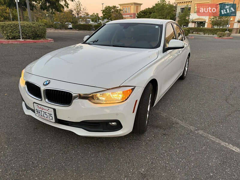 Седан BMW 3 Series 2016 в Львове