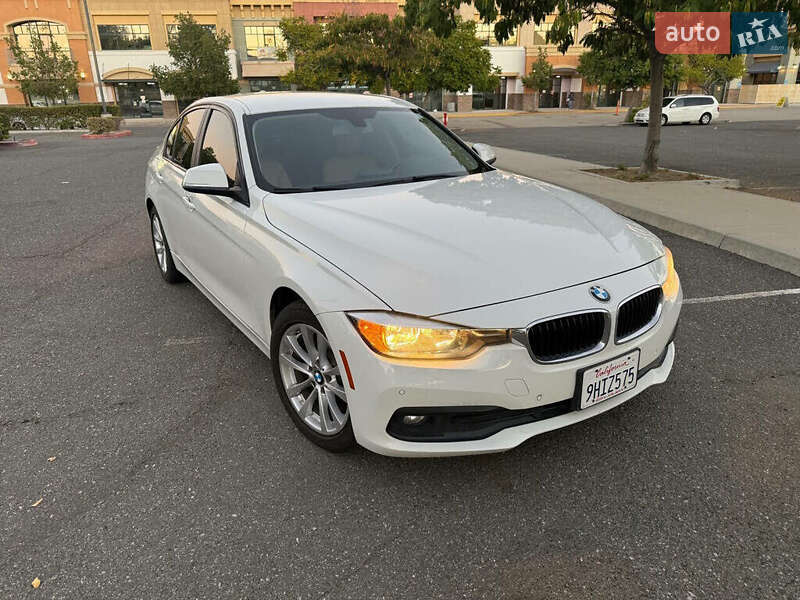 Седан BMW 3 Series 2016 в Львове
