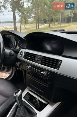 Седан BMW 3 Series 2009 в 