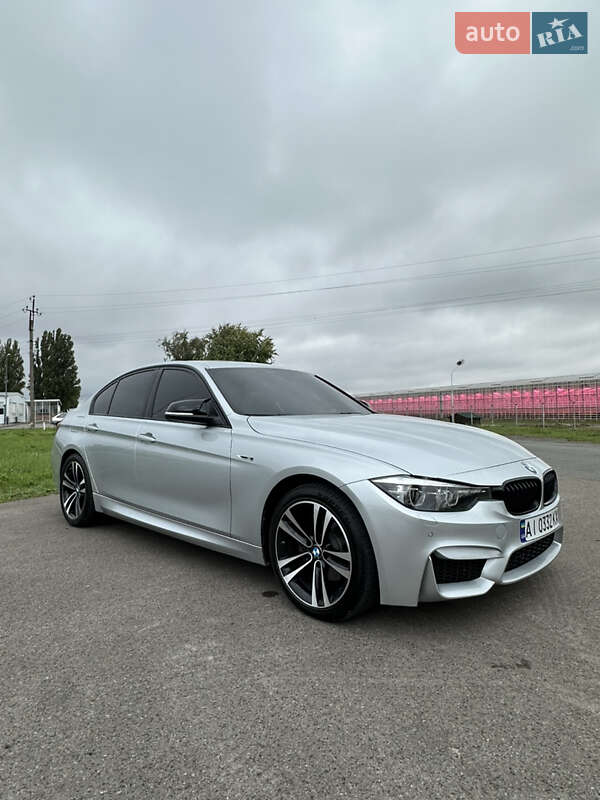 Седан BMW 3 Series 2018 в Киеве