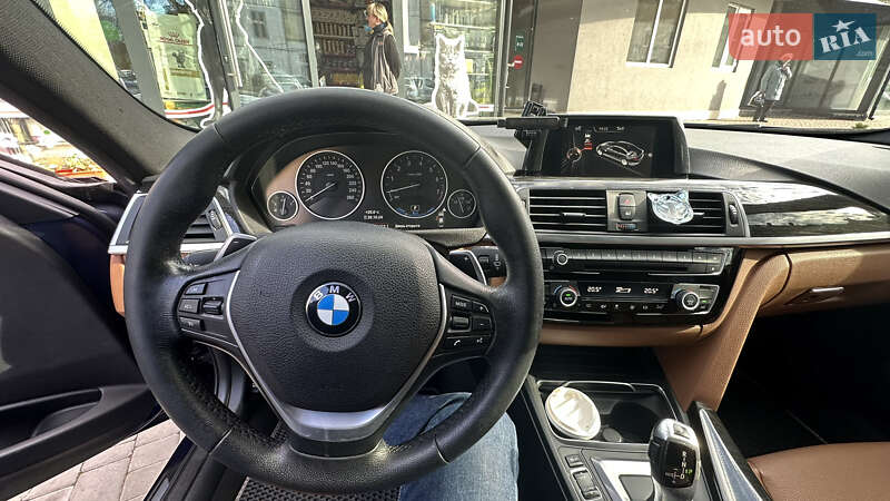 Седан BMW 3 Series 2016 в Львові