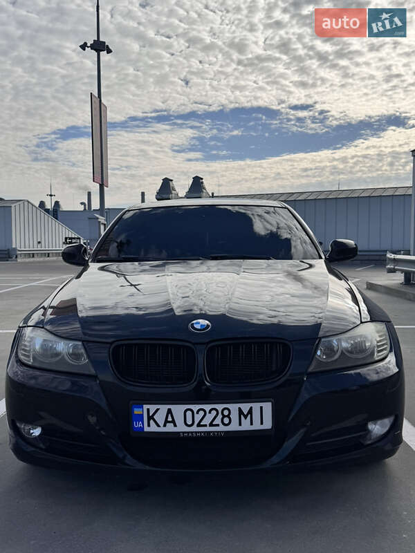 BMW 3 Series 2010