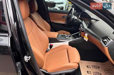 Седан BMW 3 Series 2022 в 