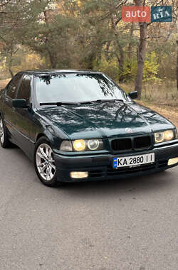 Седан BMW 3 Series 1993 в Днепре