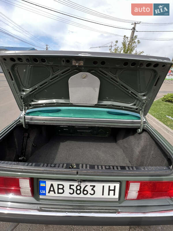 Седан BMW 3 Series 1984 в Киеве