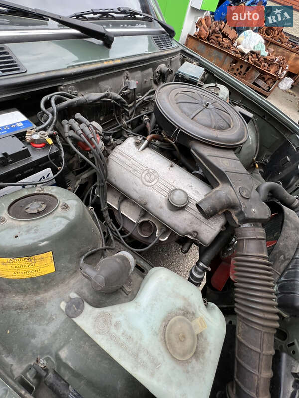 Седан BMW 3 Series 1984 в Киеве