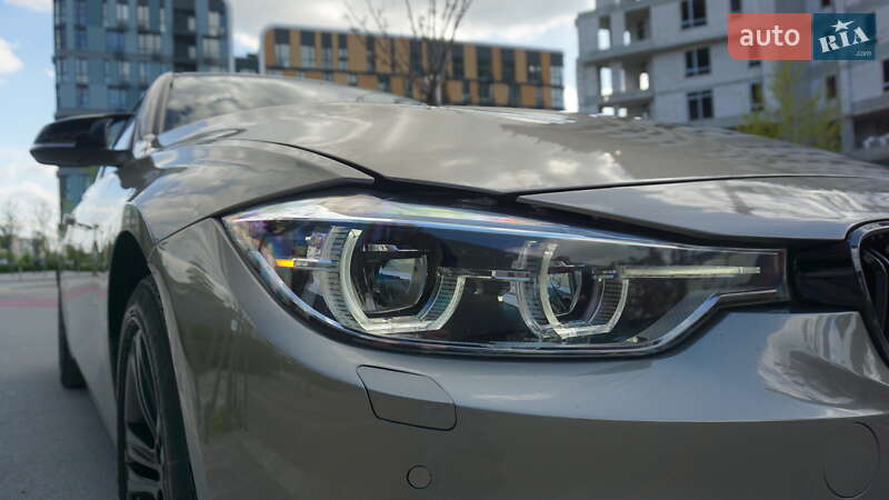 Седан BMW 3 Series 2015 в Киеве