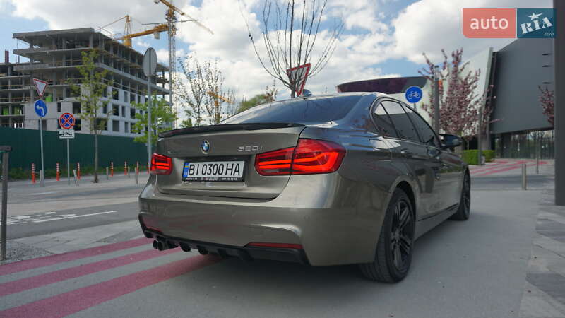 Седан BMW 3 Series 2015 в Киеве