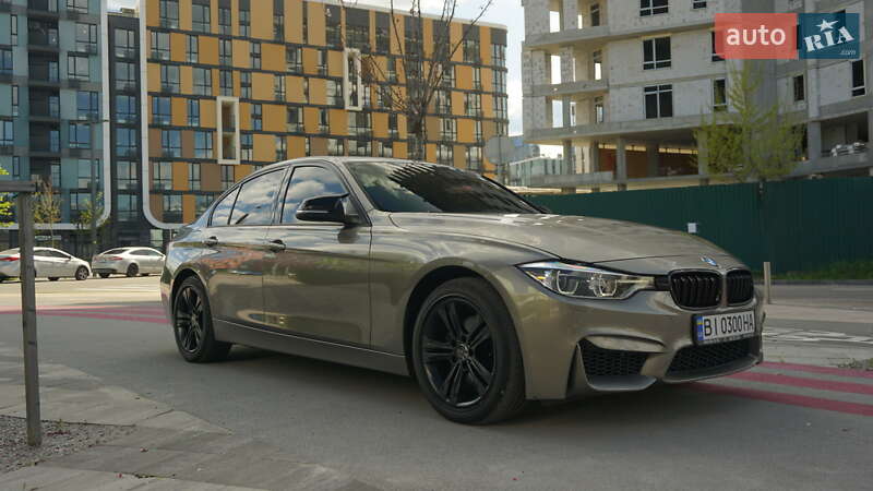 Седан BMW 3 Series 2015 в Киеве