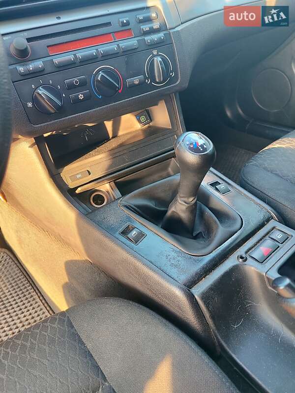 Купе BMW 3 Series 2004 в Луцьку фото 7 Купе BMW 3 Series 2004 в Луцьку