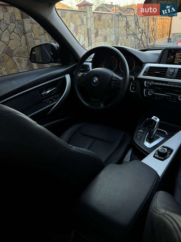 Седан BMW 3 Series 2016 в Івано-Франківську