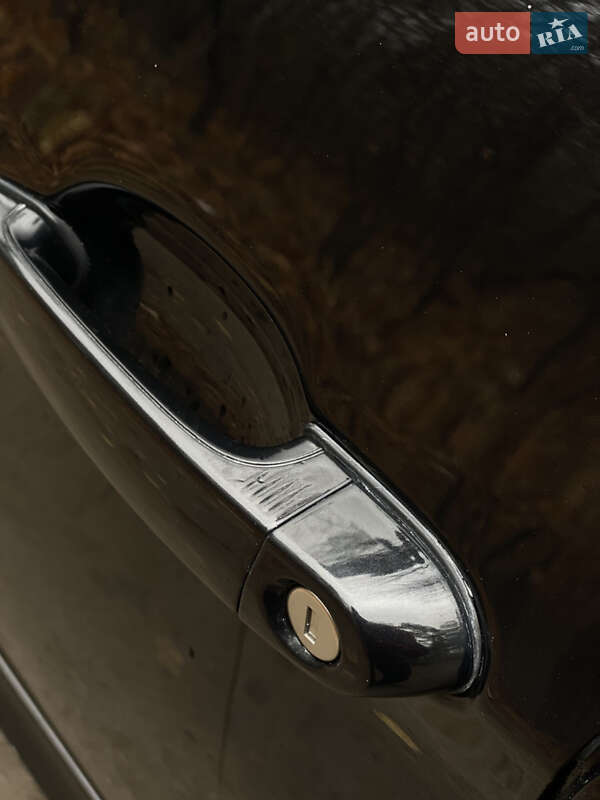 Седан BMW 3 Series 2011 в Чернівцях