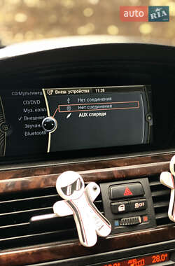 Седан BMW 3 Series 2011 в 