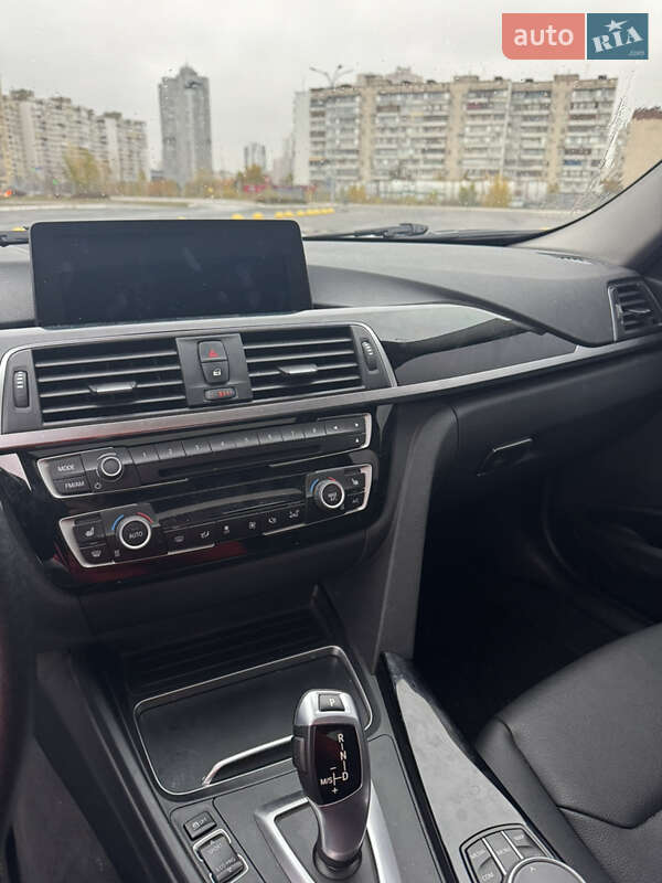 Седан BMW 3 Series 2018 в Києві фото 22 Седан BMW 3 Series 2018 в Києві