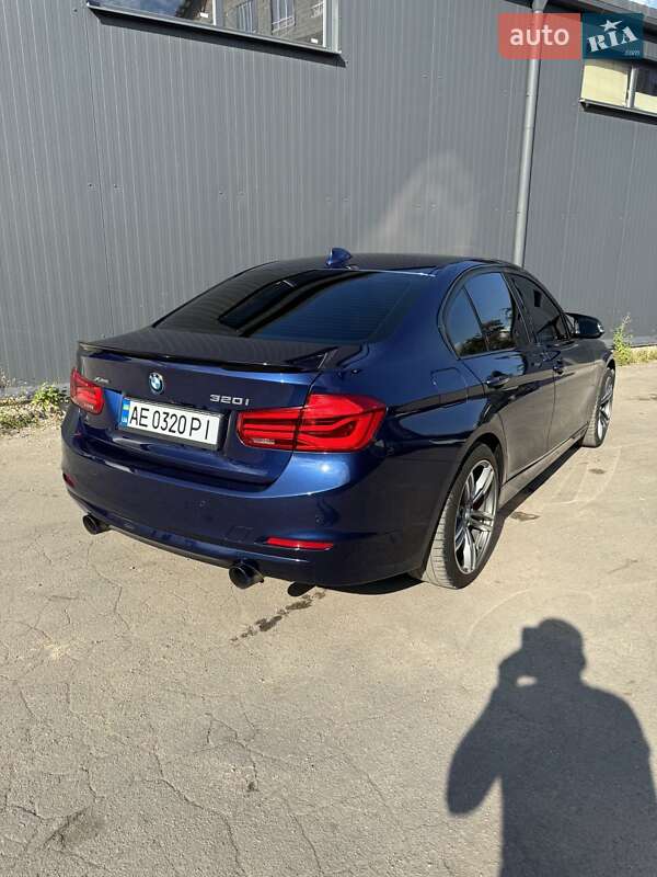 Седан BMW 3 Series 2017 в Дніпрі фото 13 Седан BMW 3 Series 2017 в Дніпрі