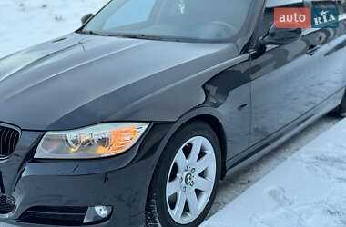 Седан BMW 3 Series 2009 в Виннице