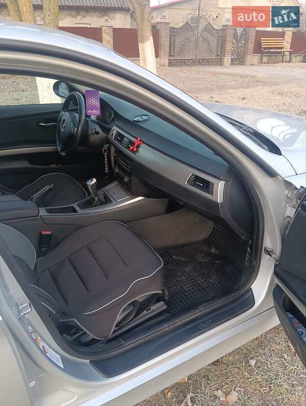 Седан BMW 3 Series 2005 в Каменец-Подольском