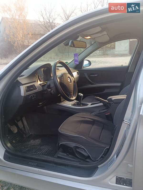 Седан BMW 3 Series 2005 в Каменец-Подольском