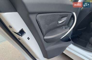 Седан BMW 3 Series 2017 в 
