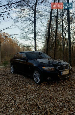 Седан BMW 3 Series 2011 в Коломые