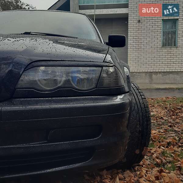 Седан BMW 3 Series 2001 в Львові