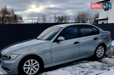 Седан BMW 3 Series 2005 в Киеве