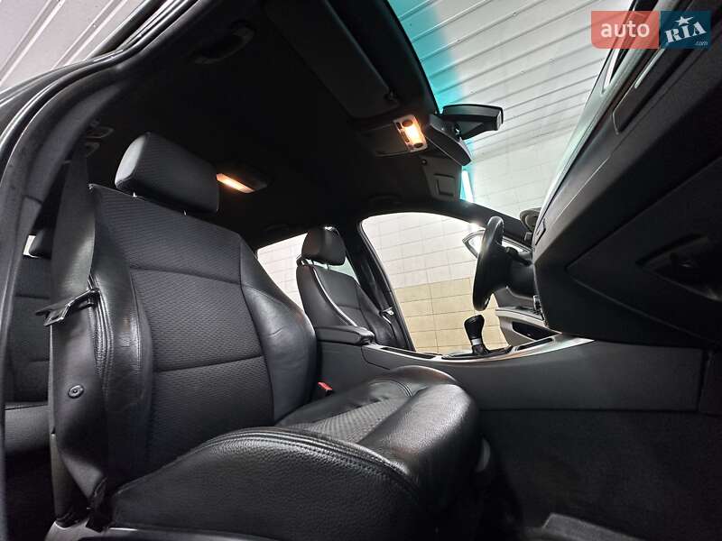 Универсал BMW 3 Series 2010 в Сумах