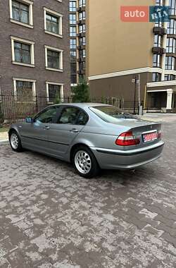 Седан BMW 3 Series 2004 в Киеве