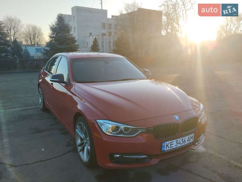 Седан BMW 3 Series 2015 в Кам'янському