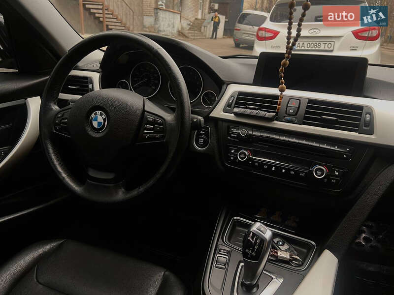 Седан BMW 3 Series 2014 в Києві