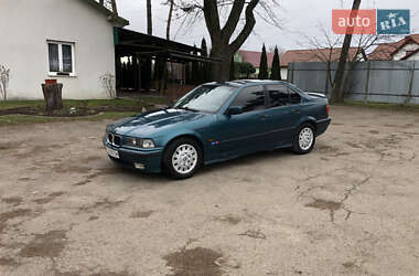 Седан BMW 3 Series 1995 в Самборі