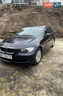 Седан BMW 3 Series 2007 в Золочеві