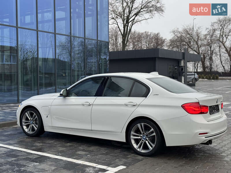 Седан BMW 3 Series 2017 в Киеве