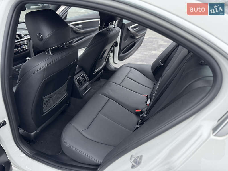 Седан BMW 3 Series 2017 в Киеве