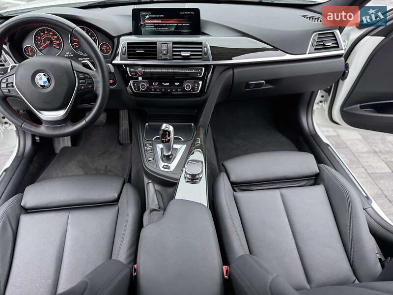 Седан BMW 3 Series 2017 в Киеве
