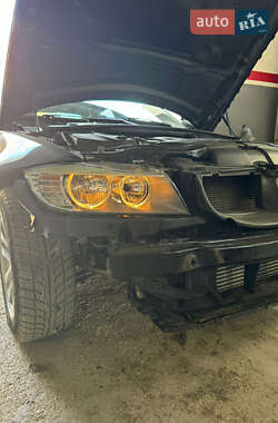 Седан BMW 3 Series 2010 в 
